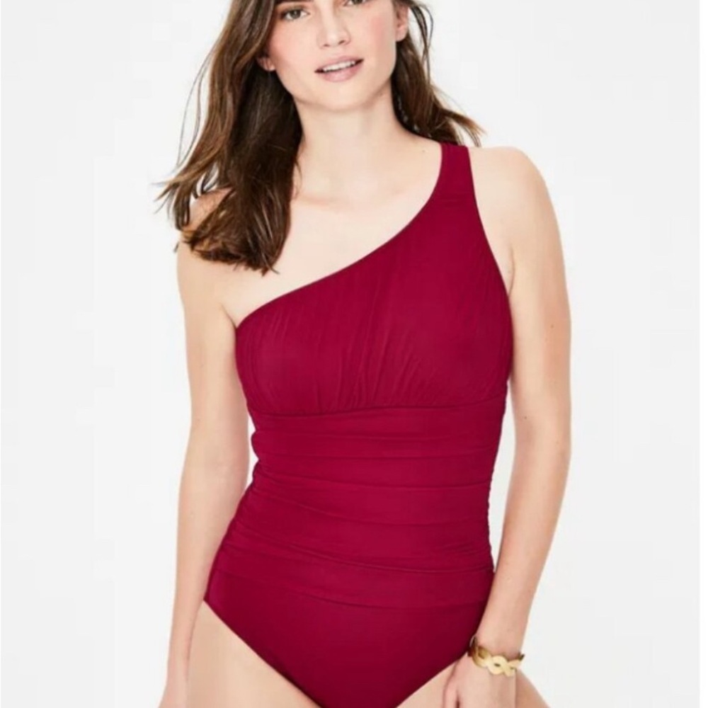 Boden One-Shoulder One Piece Swimsuit